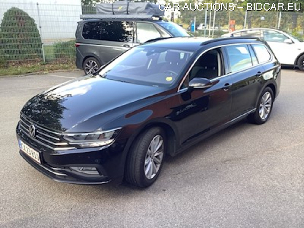 Volkswagen PASSAT 1.6 TDI 120 SCR BUSINESS PLUS DSG VARIANT UA!