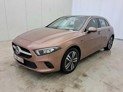 Mercedes A-Klasse A250e Business Solution 1.3i 218pk/cv 5p 8G-DCT, 2021