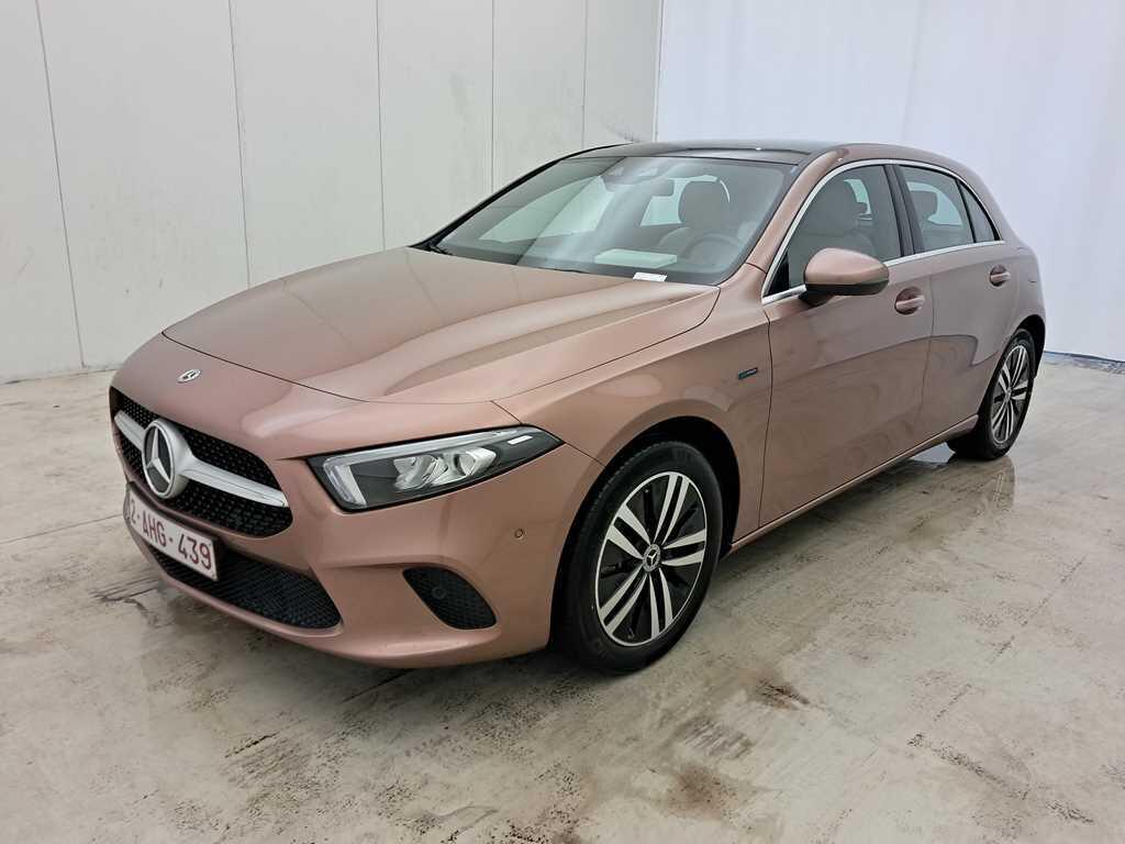 Mercedes A-Klasse A250e Business Solution 1.3i 218pk/cv 5p 8G-DCT, 2021
