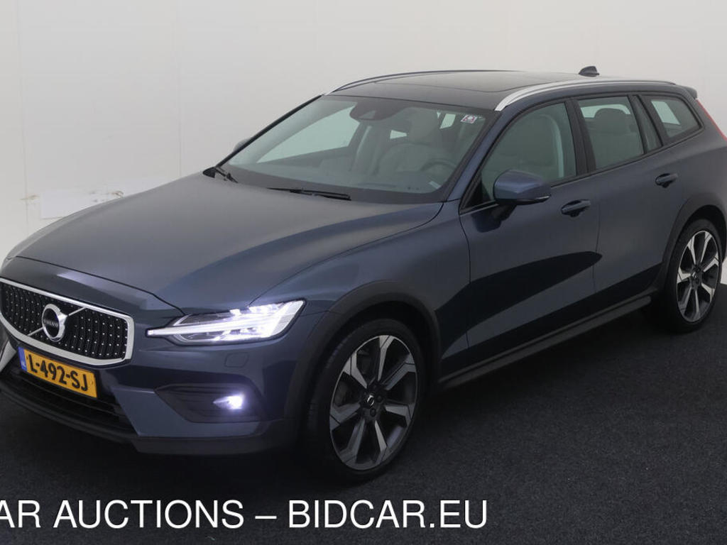 Volvo V60 cross country 2.0 B5 250PK AUT AWD PRO LOUNGE LIGHTING VISUAL PARK, 2021