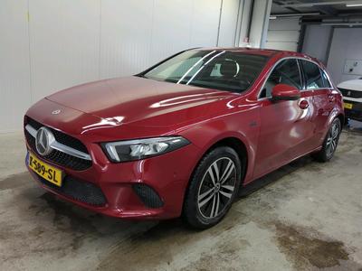 Mercedes-Benz A250 e 1.3 160kW Bus.Sol. Luxury Limited DCT, 2021