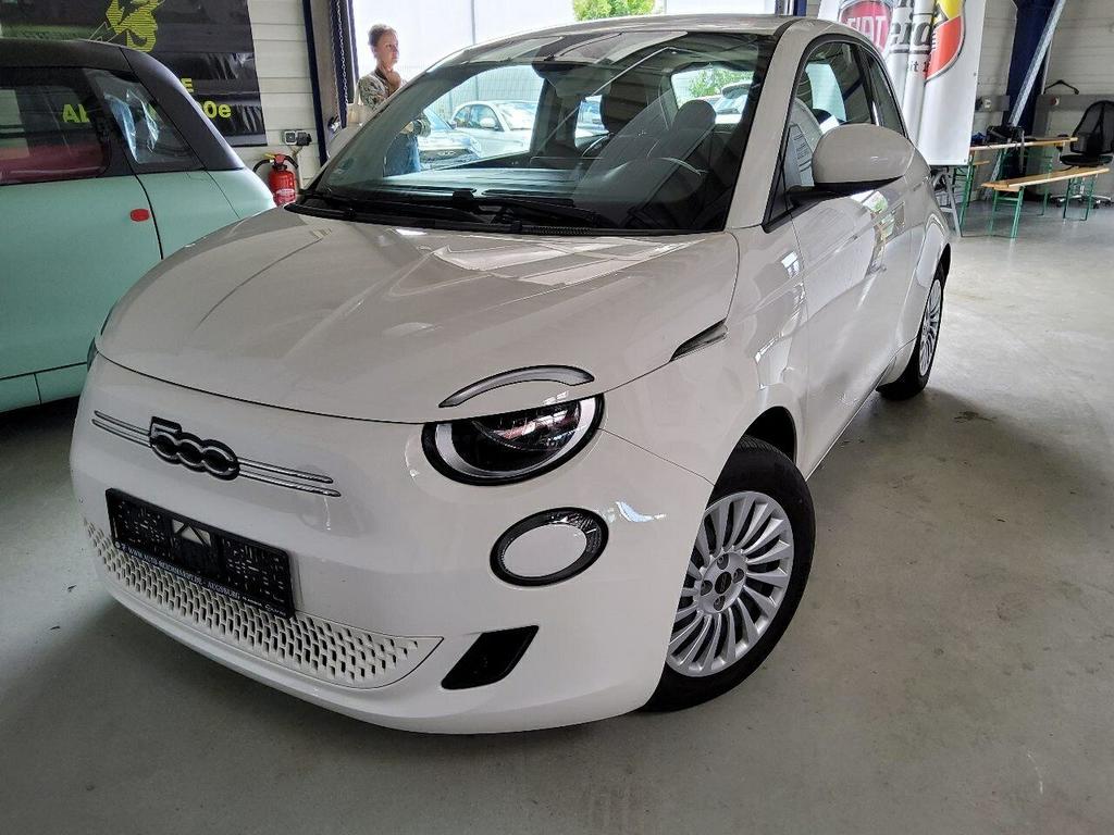 Fiat 500e -, 2023