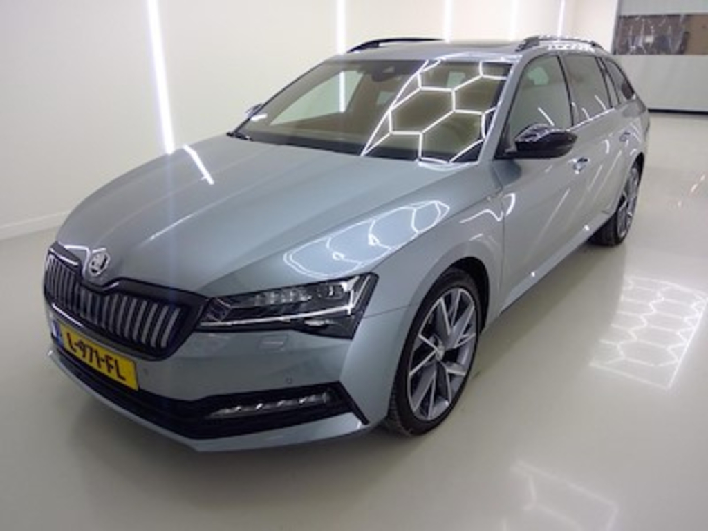 Skoda Superb combi 1.4 TSI PHEV DSG Sportline Business 5d