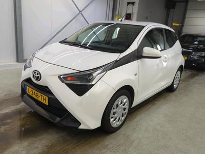 Toyota Aygo 1.0 VVT-i 53kW X-Play X-shift, 2021