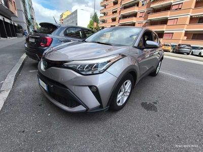 Toyota C-HR 1.8H (122CV) E-CVT Business, 2021