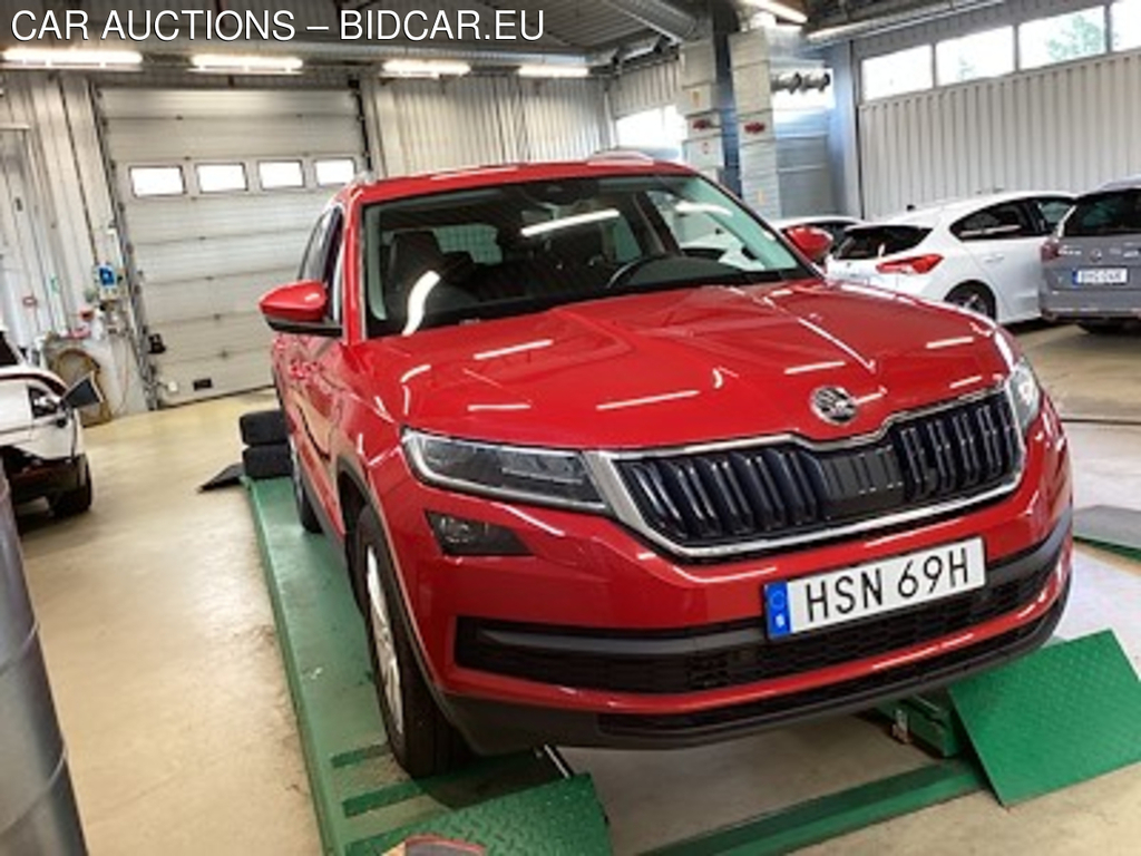 Skoda Kodiaq 2.0 TDI 4x4 Businessline Style 7-Sits Cockpit Skinn/Alcantara Canton Drag Kamera Varmare Navi