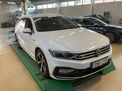 Volkswagen Passat 2.0 TDI 4Motion R-Line GT Executive Drag Paket IQ.Light Cockpit Varmare