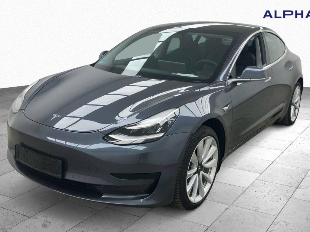 Tesla Model 3 Standard Reichweite Plus Hinterradantrieb, 2020