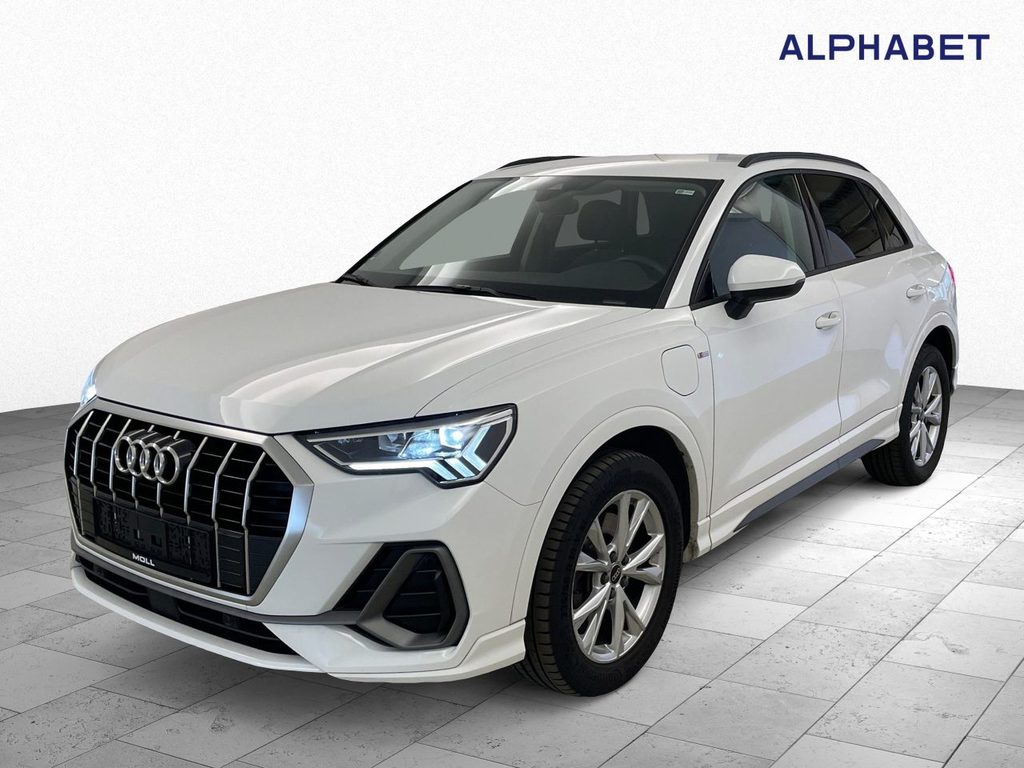 Audi Q3 45 TFSIe S tronic S Line, 2022