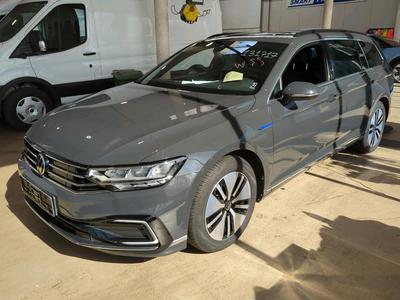 Volkswagen Passat VARIANT 1.4 TSI PLUG-IN-HYBRID DSG GTE, 2021