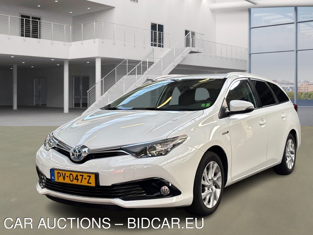 Toyota Auris touring sports 1.8 HYBRID DYNAMIC GO, 2017