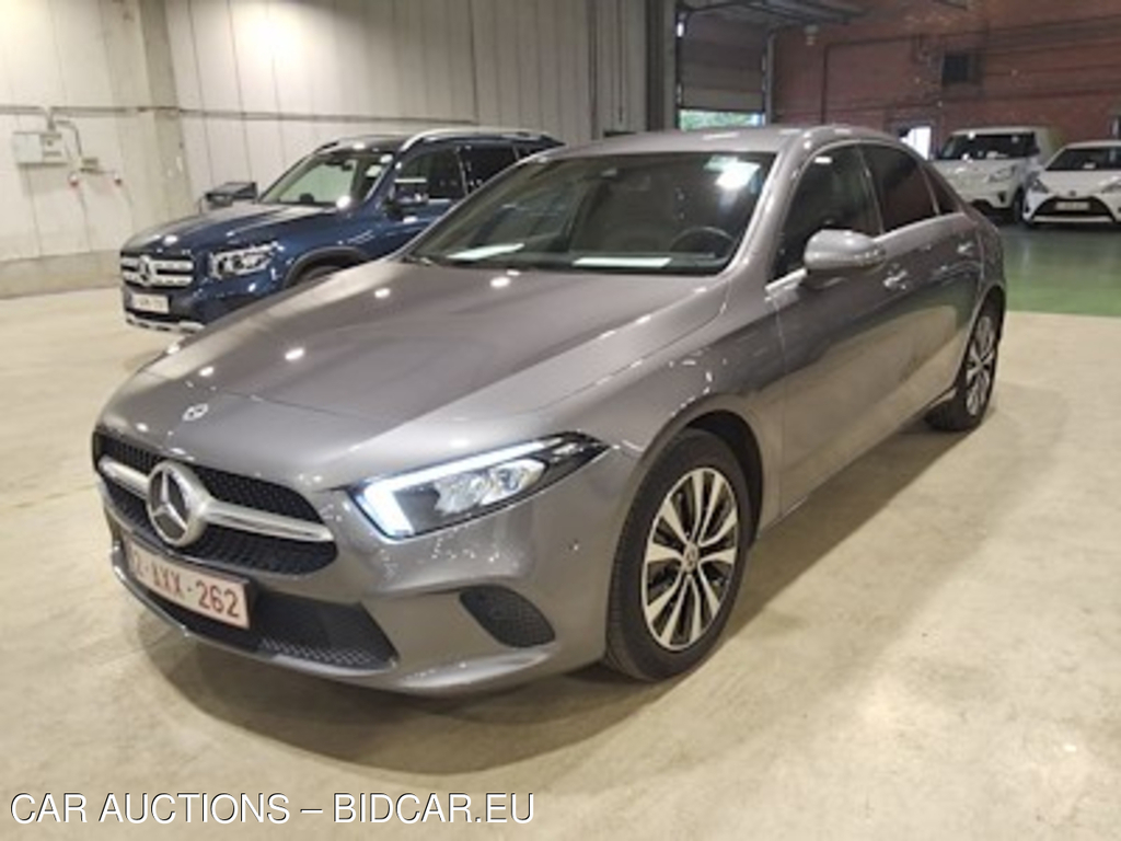 Mercedes-Benz A-class limousine 1.3 A 250 E BUSINESS SOLUTION DCT