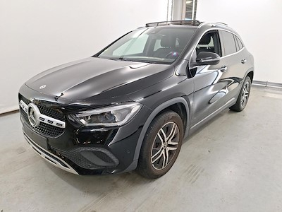 Mercedes-Benz GLA 2.0 GLA 200 D