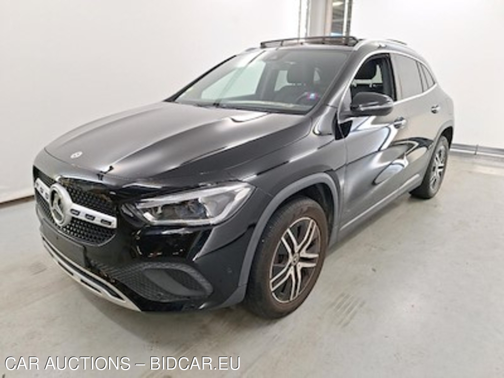 Mercedes-Benz GLA 2.0 GLA 200 D