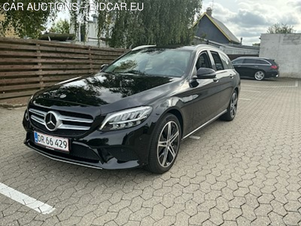 Mercedes-Benz C-Klasse C300 de T Business Aut. Stc. UA!