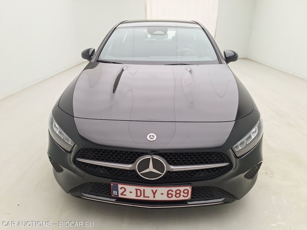 Mercedes-Benz Classe a (w177) A 180 LUXURY LINE, 2023