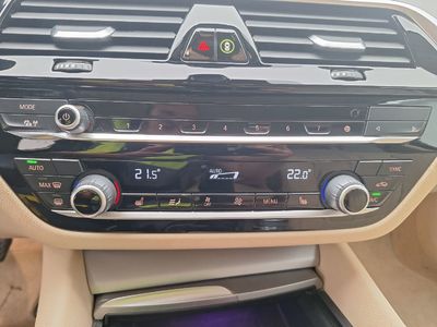 BMW 5 diesel - 2017 518 DA ADBLUE, 2020