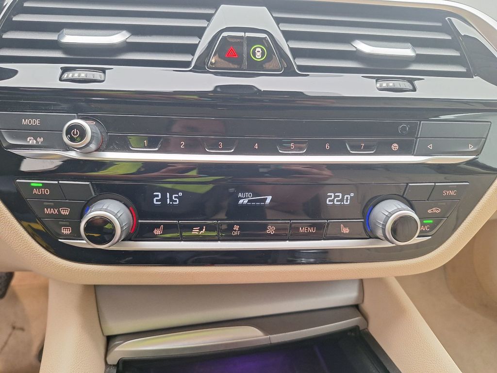 BMW 5 diesel - 2017 518 DA ADBLUE, 2020