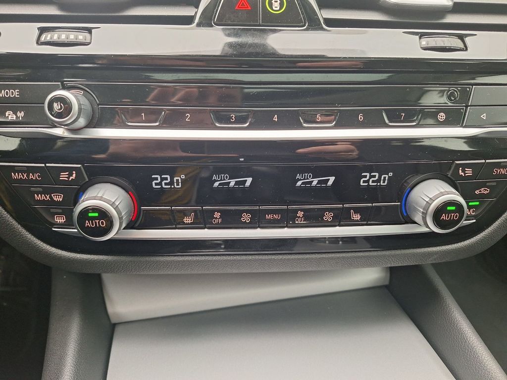 BMW 5 diesel - 2020 518 DA MHEV, 2021
