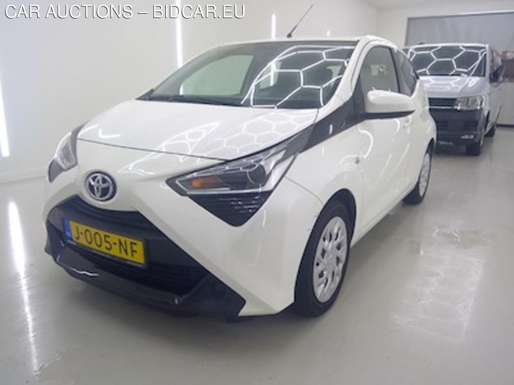 Toyota Aygo 1.0 VVT-i x-play x-shift 5d