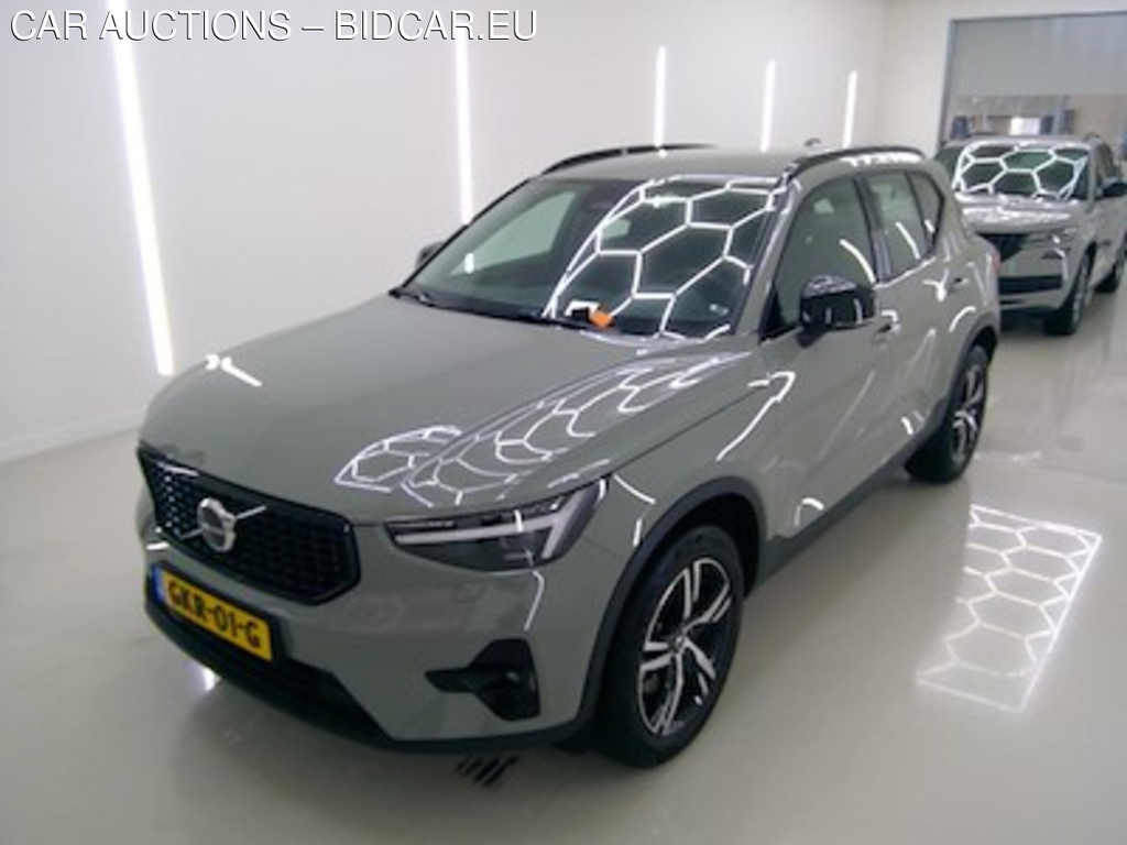 Volvo XC40 B4 automaat Plus - Dark 5d
