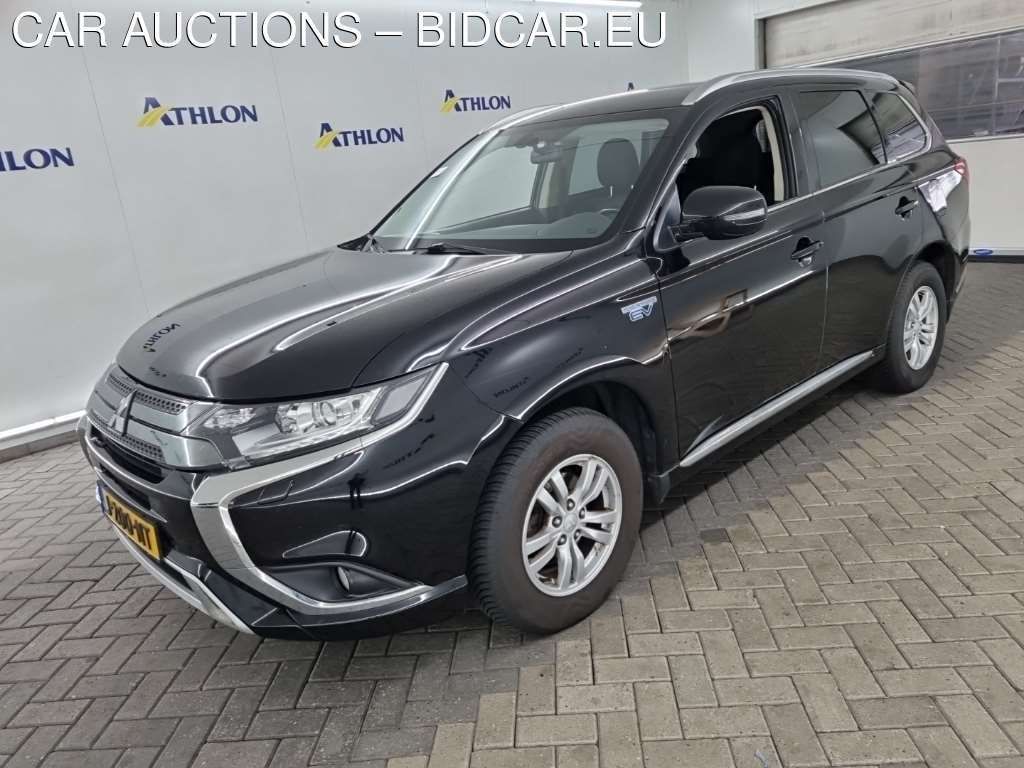 Mitsubishi Outlander PHEV PURE 5D 165KW, 2020