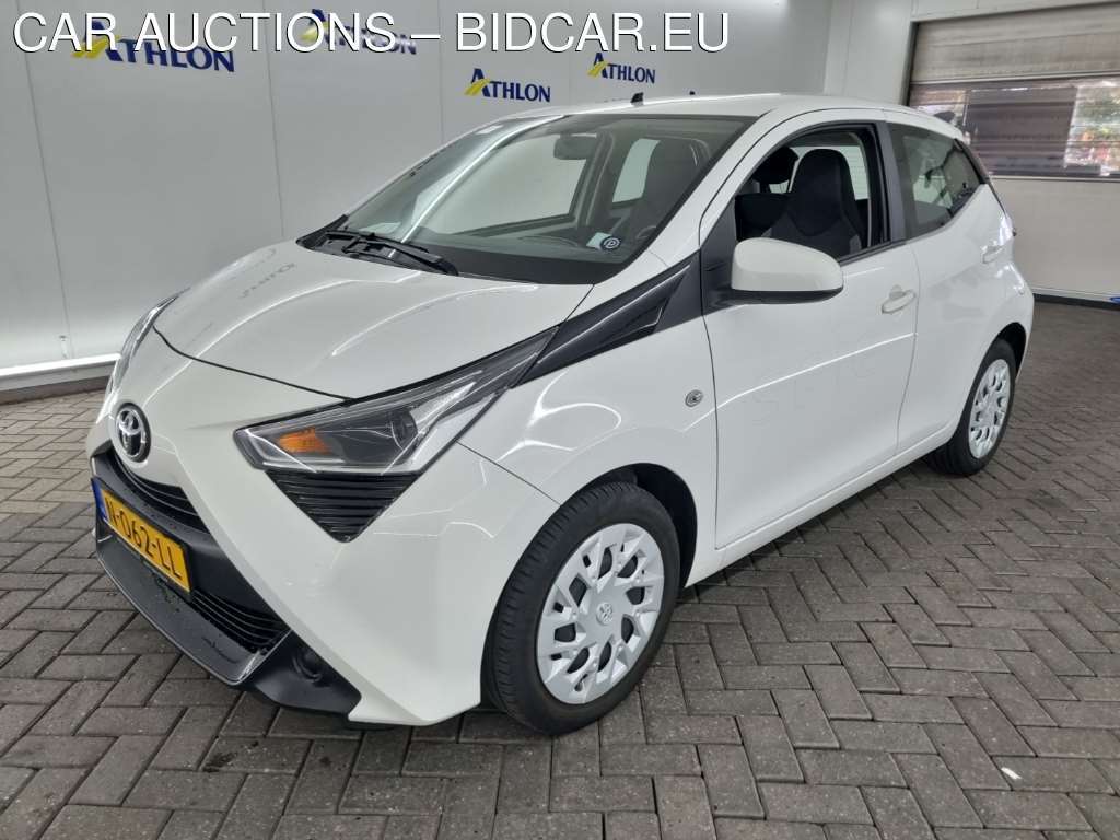 Toyota Aygo 1.0 VVT-I X-PLAY 5D 53KW, 2021