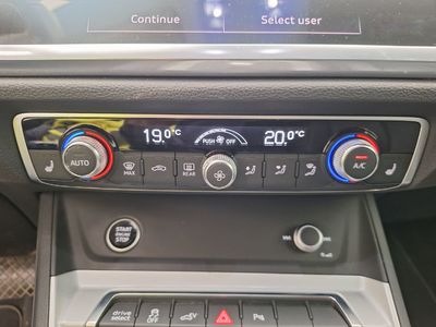 Audi Q3 - 2019 Q3 45 TFSIE PHEV S LINE S TRONIC (180 KW), 2021