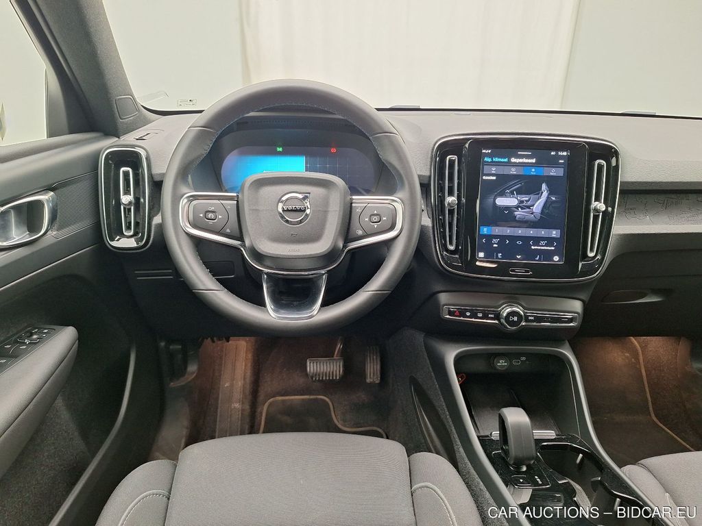Volvo E-xc40 - 2022 E-XC40 69 KWH FWD RECHARGE PLUS, 2023