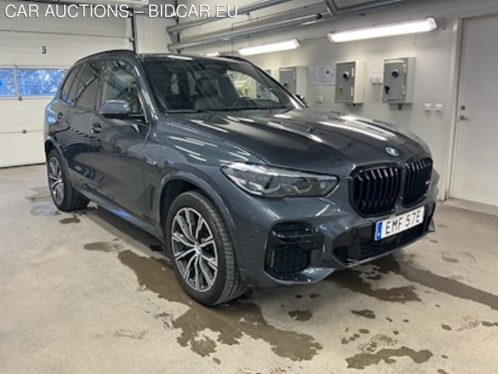 BMW X5 xDrive45e M-Sport Panorama Kamera Skinn El-Stolar Fram Drag