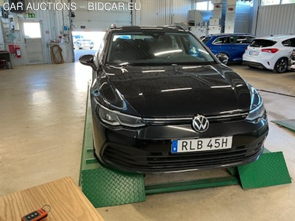 Volkswagen Golf 1.5 eTsi 130hk Dsg Sportscombi