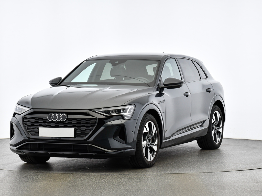 Audi Q8 55 e-tron quattro 106kWh, 2023