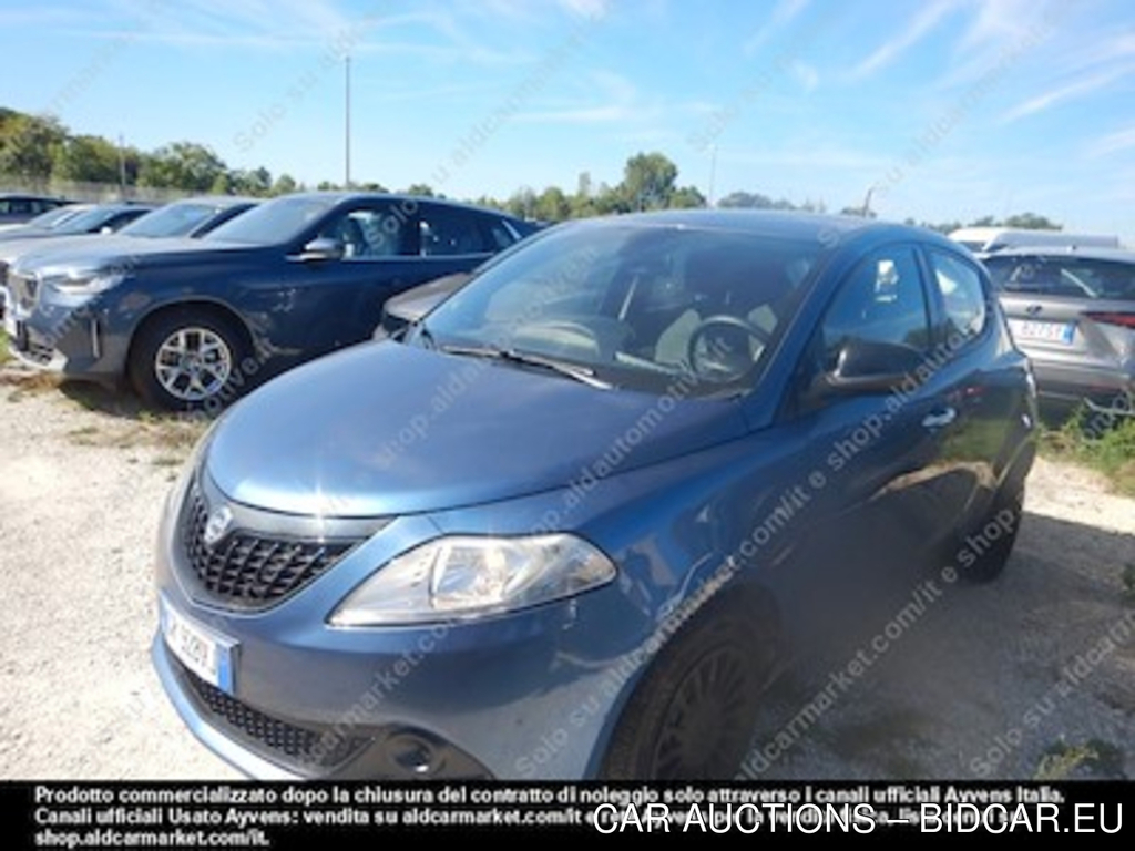 Lancia ypsilon 1.0 firefly 70cv hybrid -