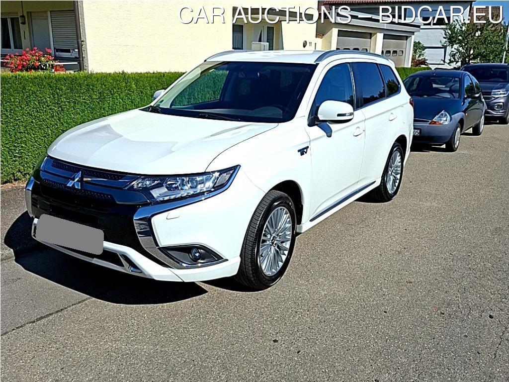 Mitsubishi Outlander 2.4 4WD PLUG-IN HYBRID, 2020