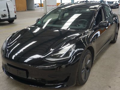 Tesla Model 3 STANDARD REICHWEITE PLUS HINTERRADANTRIEB, 2021