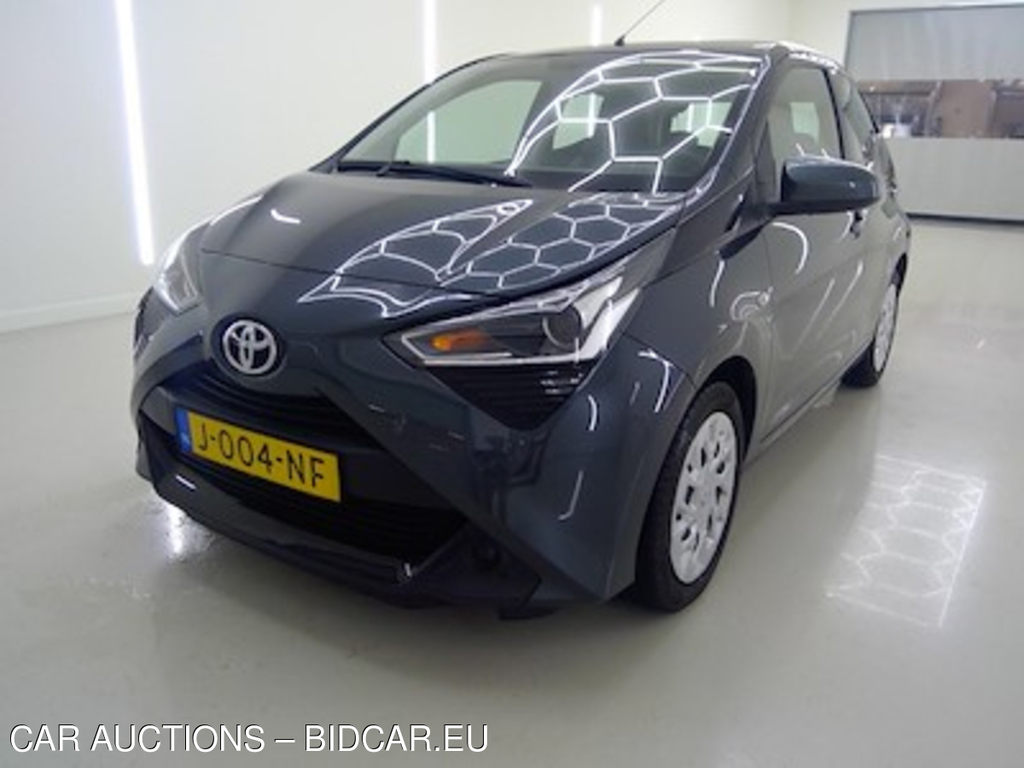 Toyota Aygo 1.0 VVT-i x-play 5d