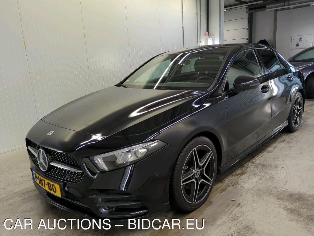 Mercedes-Benz A180 1.3 100kW Business Solution AMG sedan DCT, 2022