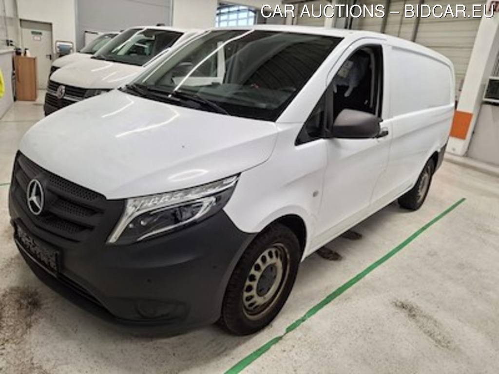 Mercedes-Benz Vito Kastenwagen 114 CDI lang 4x4 Automatik 1