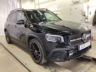 Mercedes-Benz GLB 200 d 4MATIC AMG Line Premium Plus Panorama Widescreen Skinn/Alcantara Drag EL-Stolar Fram Kamera **TEST LINK BELOW**