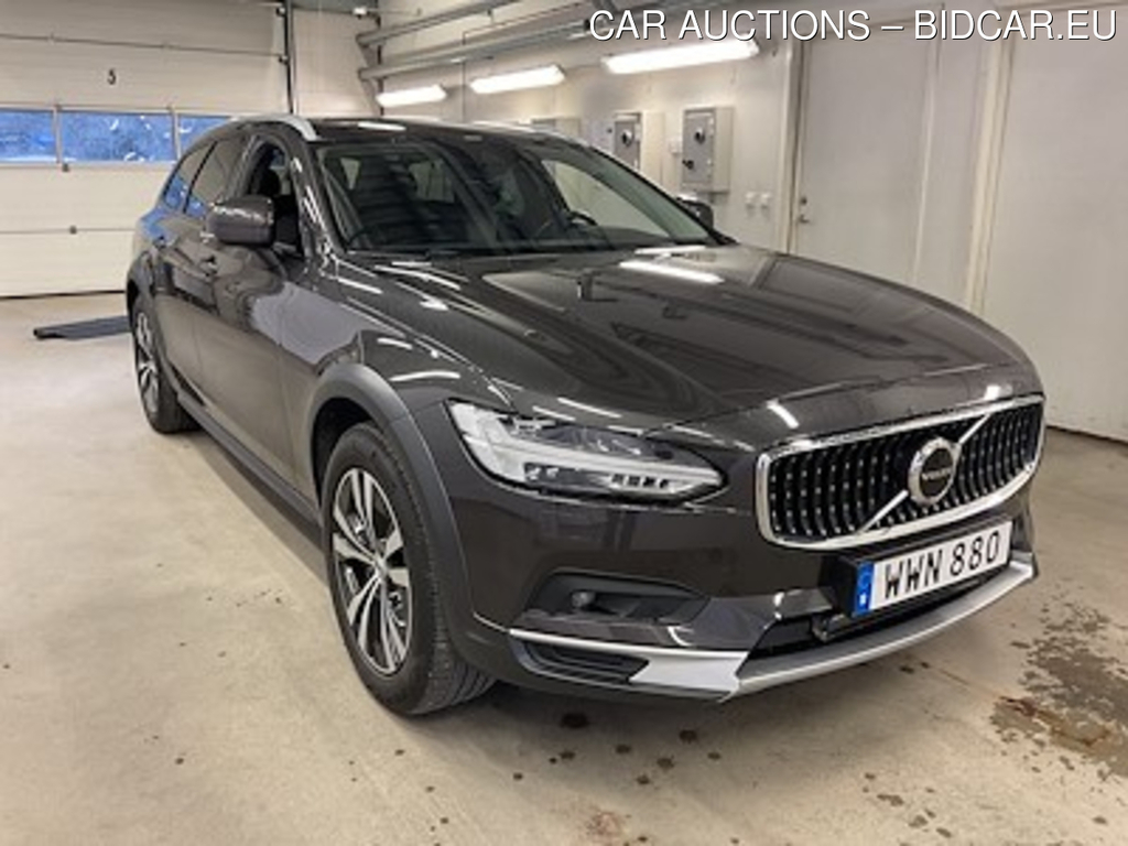 Volvo V90 cross country Cross Country B4 AWD Momentum Navi Pro Parkeringssupport Klimat Drag