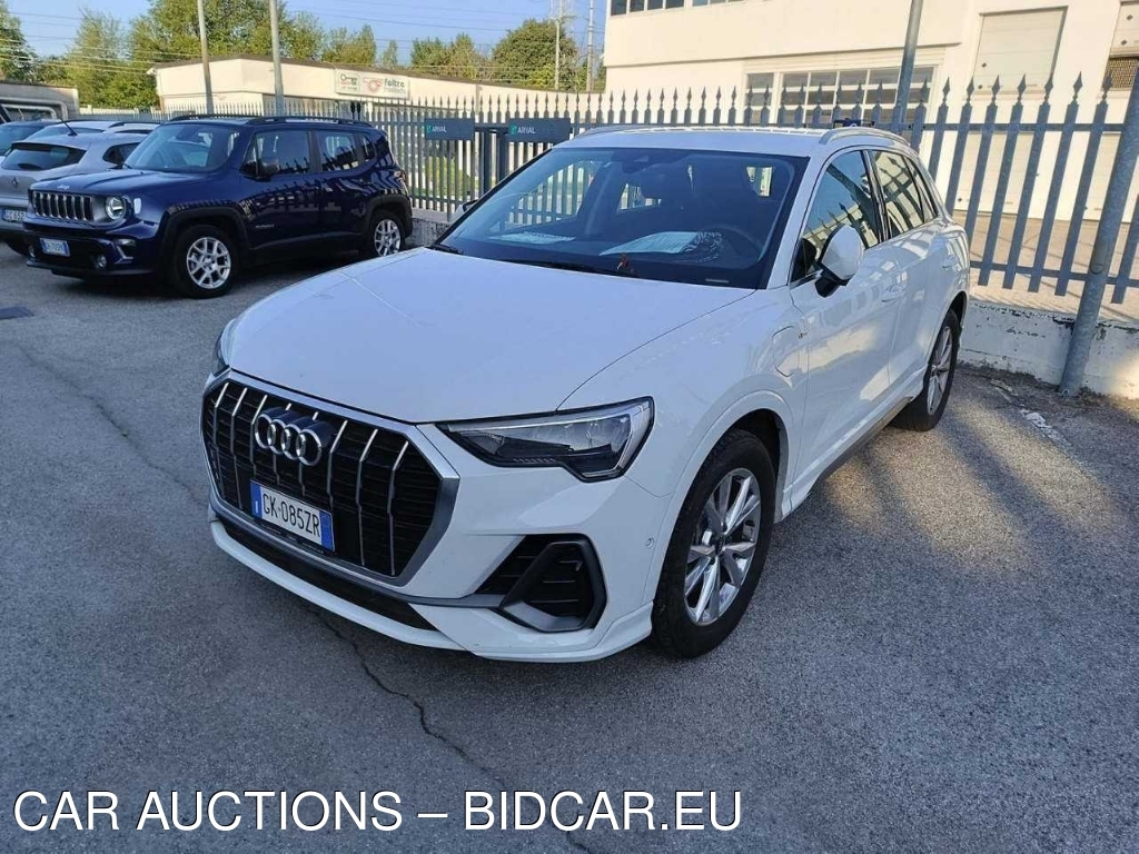 Audi Q3 45 TFSI e S tronic S Line Edition, 2022
