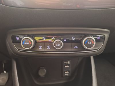 Opel Crossland-x X 17. OPEL CROSSLAND X 1.2 81KW TURBO S/S INNOVATION 5D, 1
