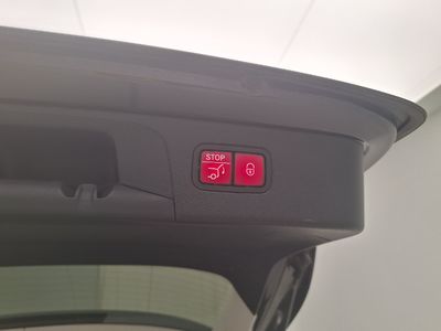 Mercedes Glc-klasse-bm25 FL19. MERCEDES-BENZ GLC GLC 200 D 5D, 1