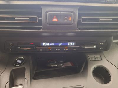 Opel Combolife-e LIFE 18. OPEL COMBO LIFE 1.5 TURBO D BLUEI 75KW S/S EDITION, 1