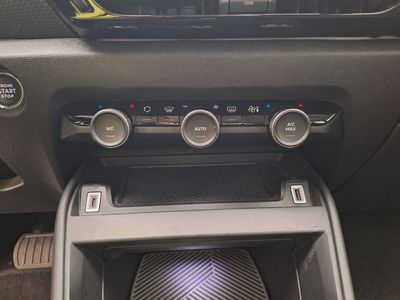 Citroen C4-lim 20. CITROEN C4 1.5 BLUEHDI 130 S&amp;S EAT8 BUSINESS LOUNG, 1