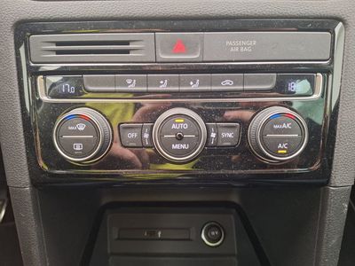 Volkswagen Golf7-sportsvan SPORTSVAN FL17. VOLKSWAGEN GOLF SPORTSVAN 1.6 TDI IQ.DRIVE 5D, 1