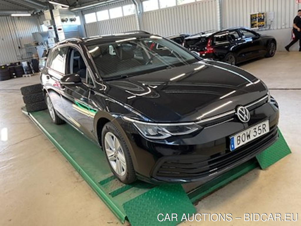 Volkswagen Golf 1.5 eTSI Base Cockpit