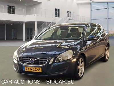 Volvo V60 2.0T MOMENTUM, 2011