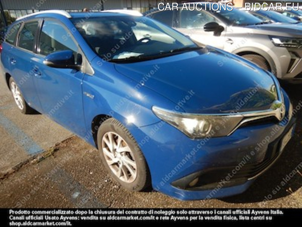 Toyota auris touring sports hybrid business -