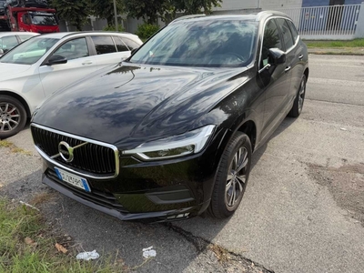 Volvo XC60 B5 D AWD automatico Momentum Pro, 2020